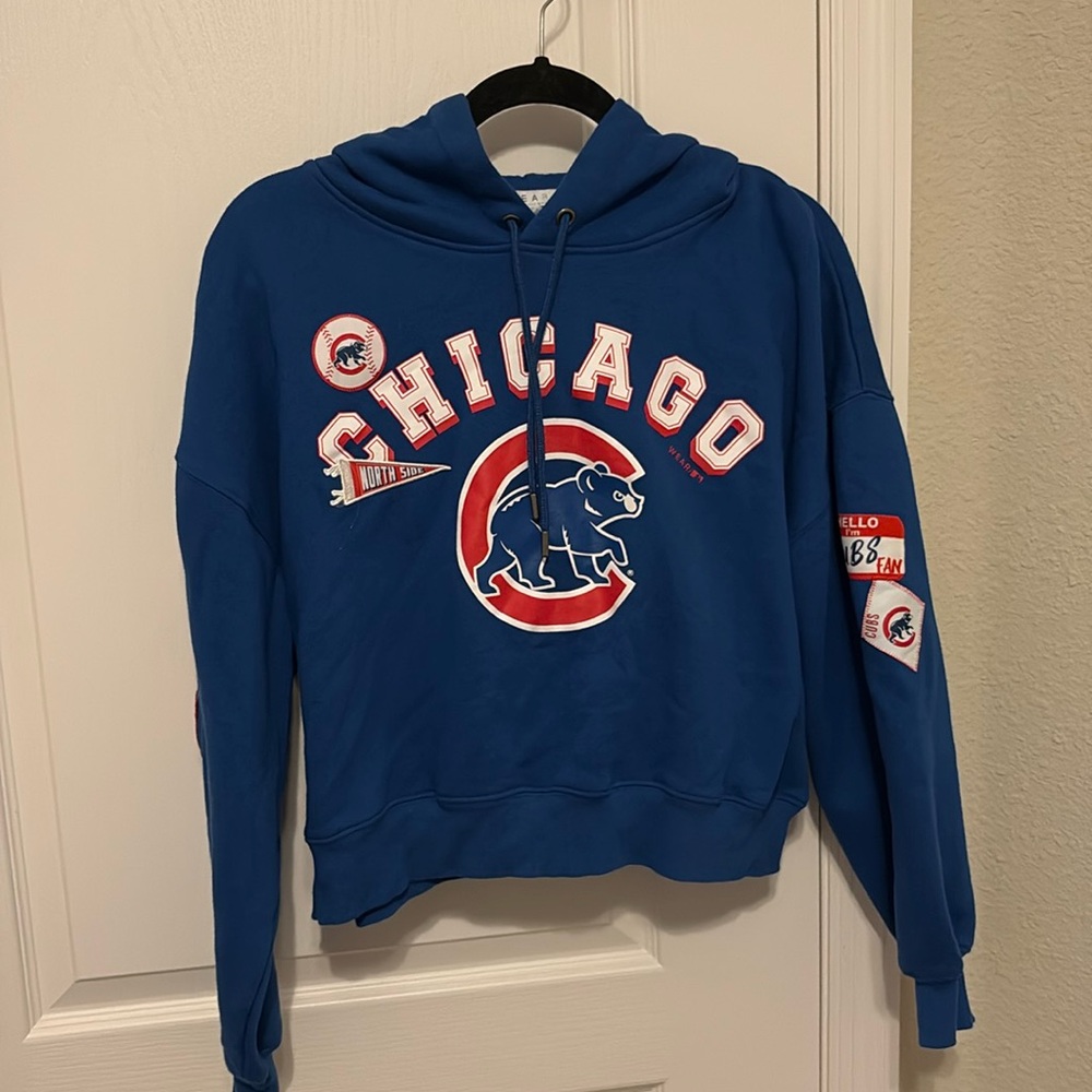 Large cropped Chicago Cubs hoodie